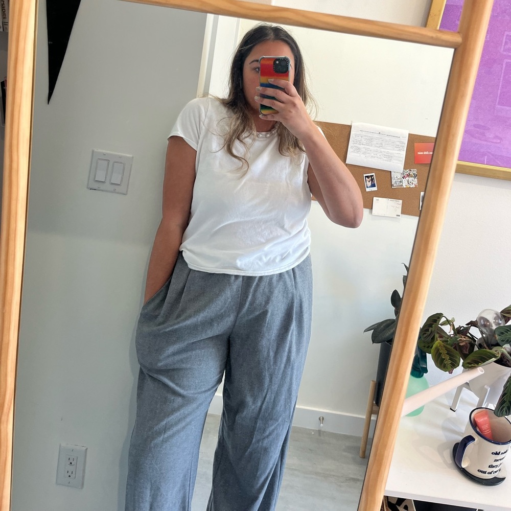 Vince grey flannel wide leg trouser pant with elastic waist and pockets